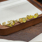Goldener stapelbarer Ring-Set