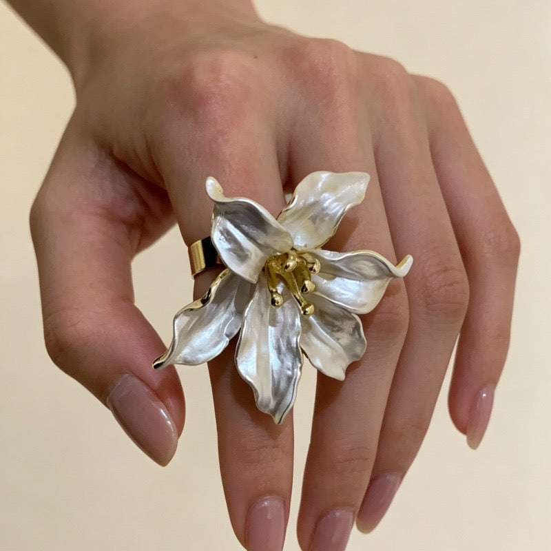 Elegant Sculpted Lily Statement Ring