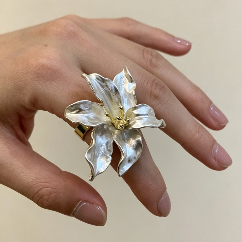 Elegant Sculpted Lily Statement Ring