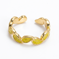 Goldener stapelbarer Ring-Set