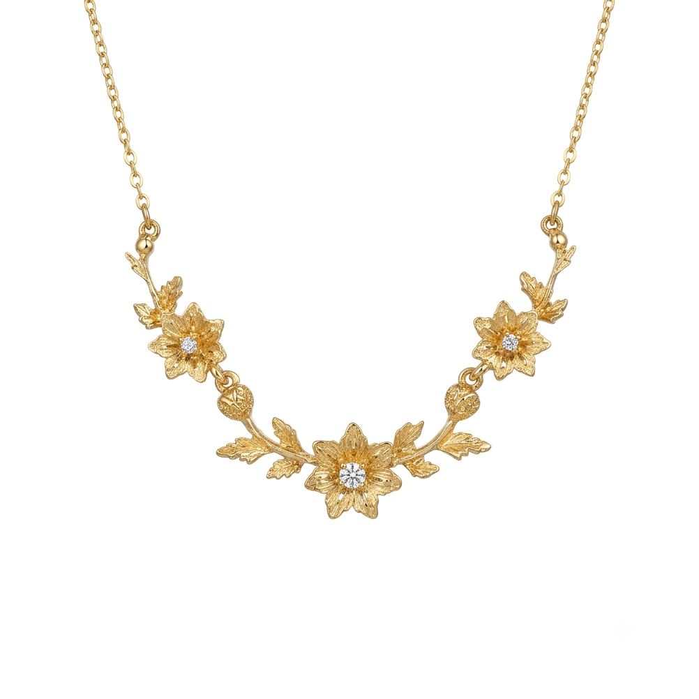 Goldfarbene Halskette mit Blumen- und Blättermotiv